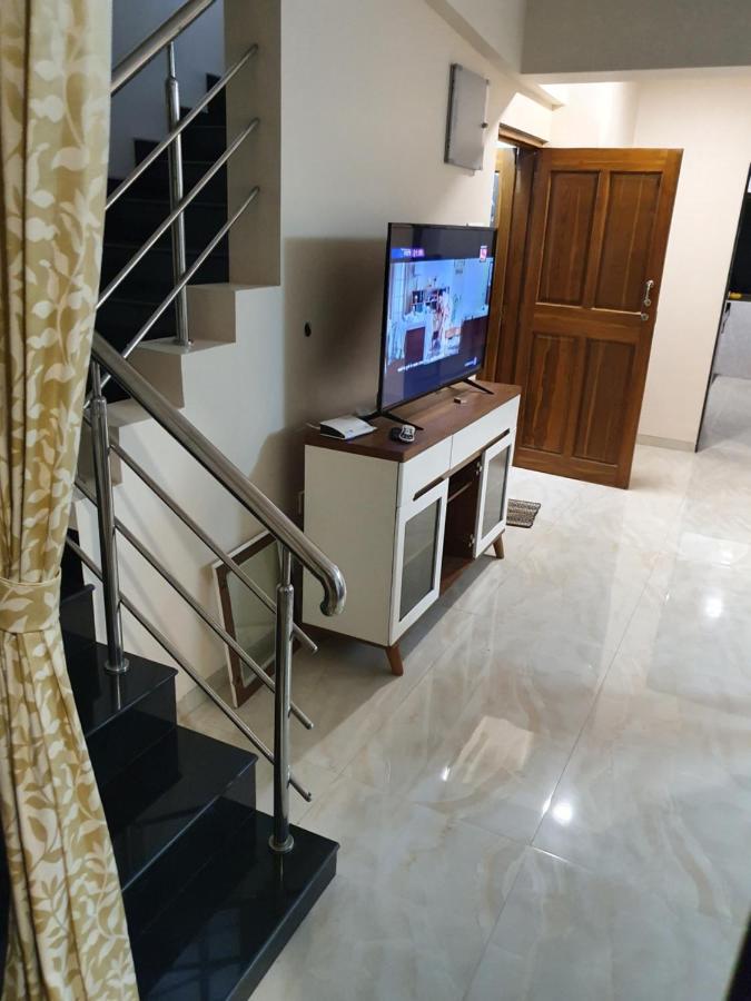 Neville'S Villa - Pet Friendly With Pool Alībāg Exterior photo